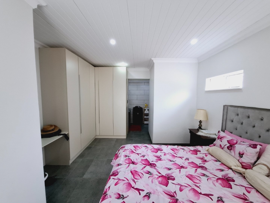 4 Bedroom Property for Sale in Generaal De Wet Free State